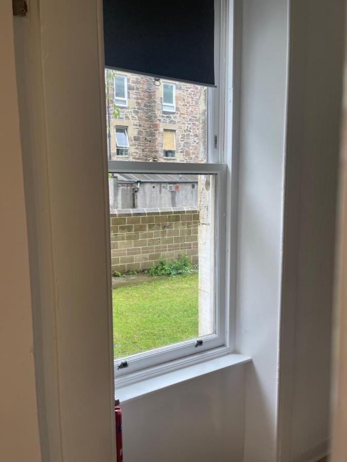 Ground Floor 1 Bedroom Flat In The City Centre エディンバラ エクステリア 写真