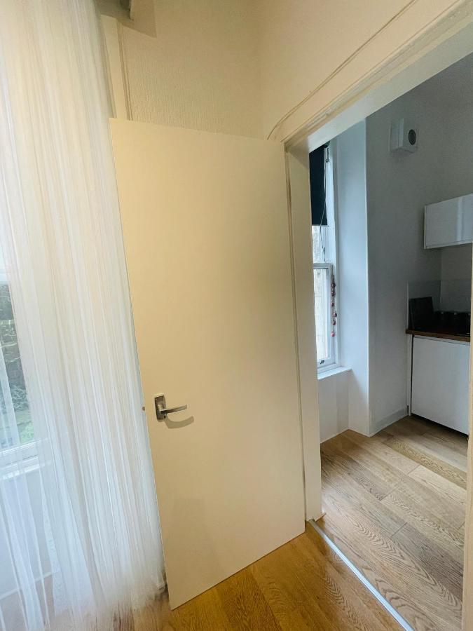 Ground Floor 1 Bedroom Flat In The City Centre エディンバラ エクステリア 写真